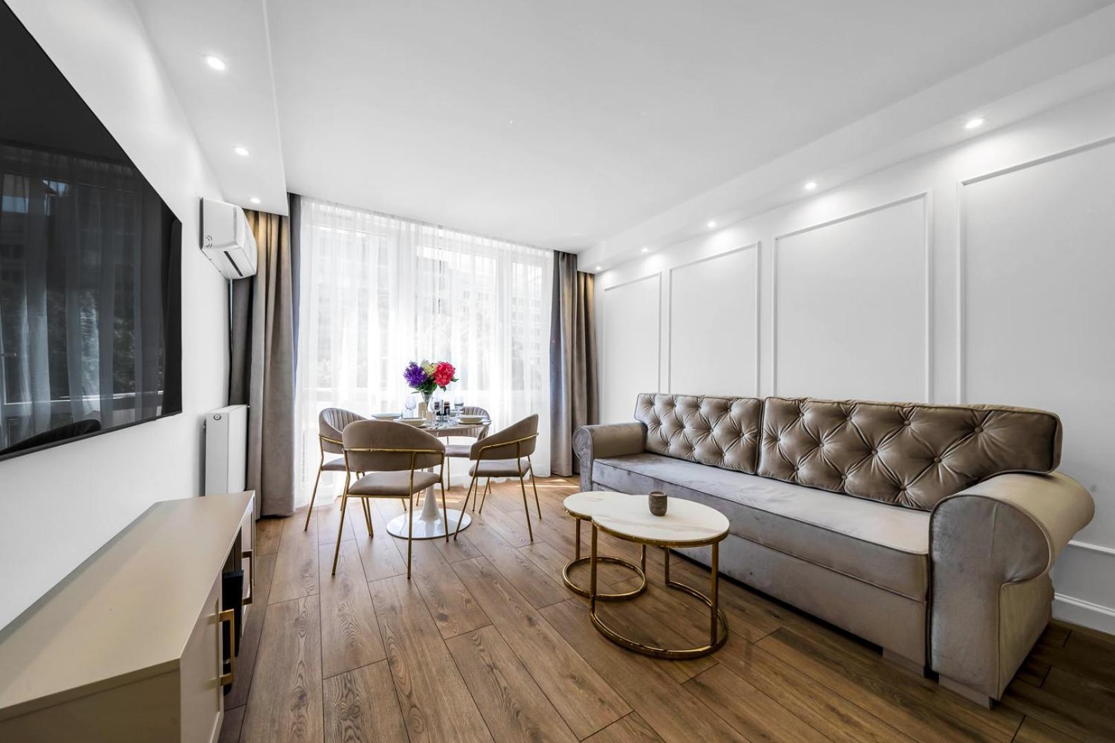 Warsaw Centrum Apartment - Workspace, Balcony - By Rentujemy Buitenkant foto