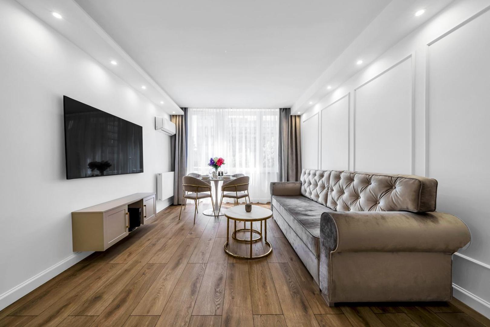 Warsaw Centrum Apartment - Workspace, Balcony - By Rentujemy Buitenkant foto