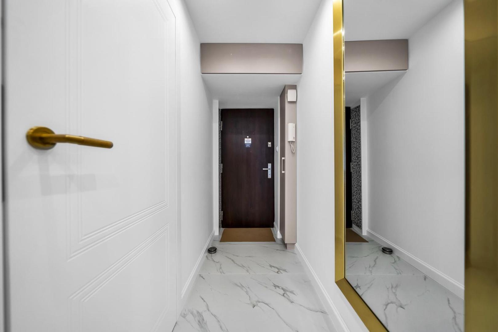 Warsaw Centrum Apartment - Workspace, Balcony - By Rentujemy Buitenkant foto
